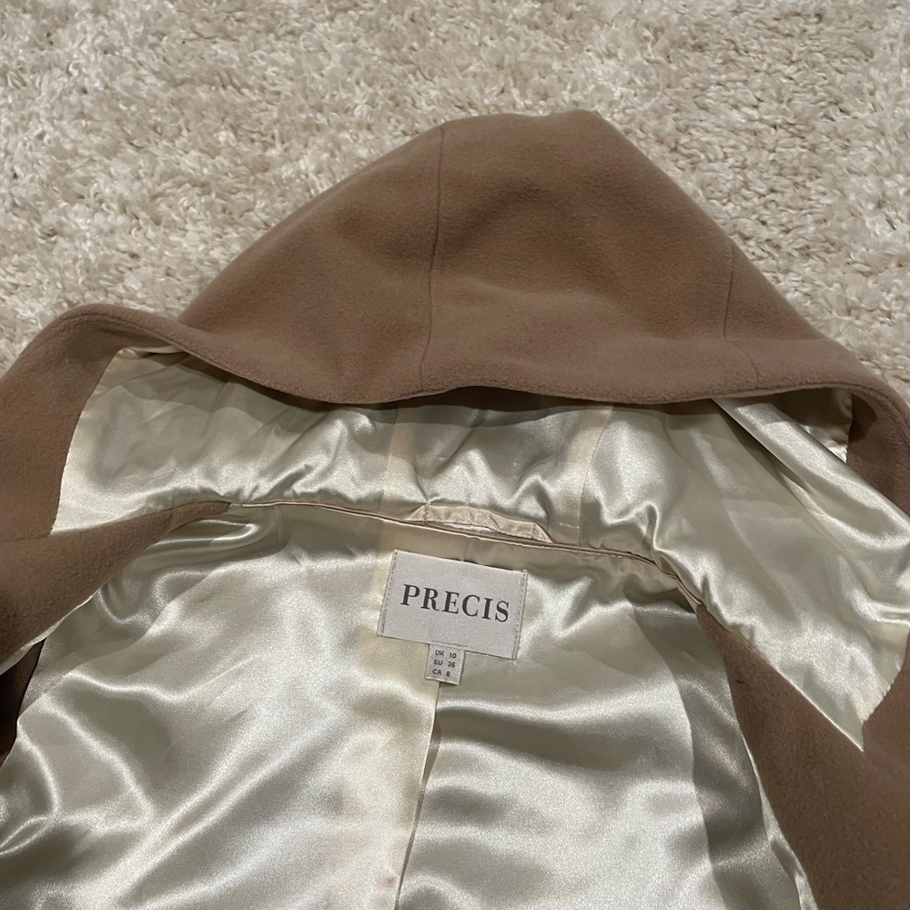 Précis wool coat